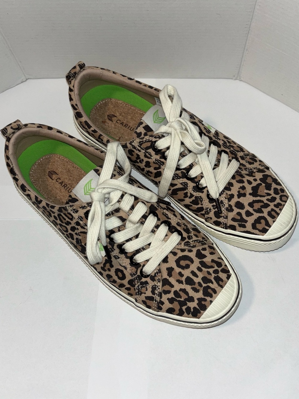 Cariuma OCA Low Canvas Sneakers Leopard Print Unisex Women's Size 10 Men's 8.5 - Picture 5 of 16